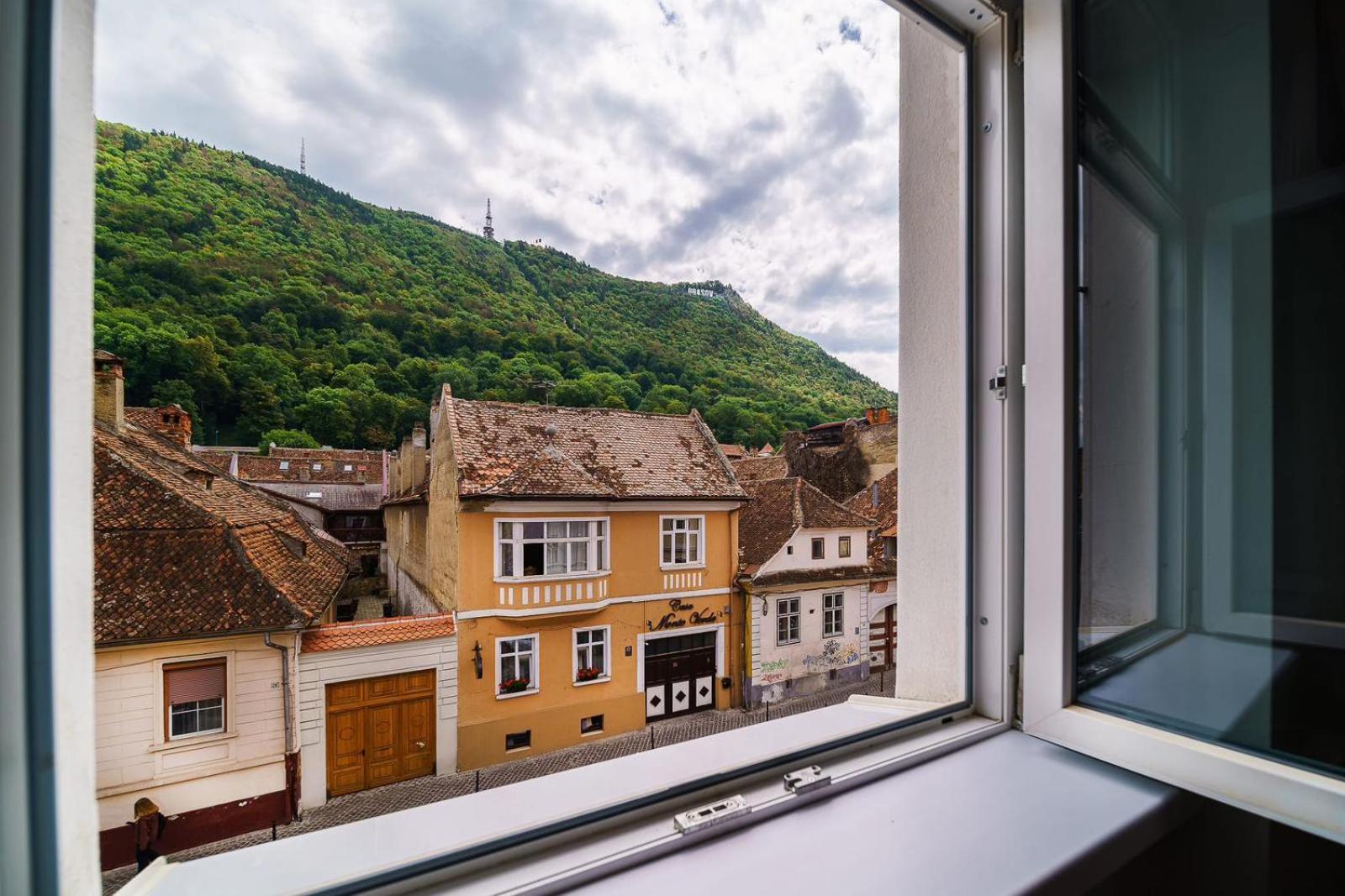 Alpine Sunrise Residence - Brasov Old Center Exterior foto